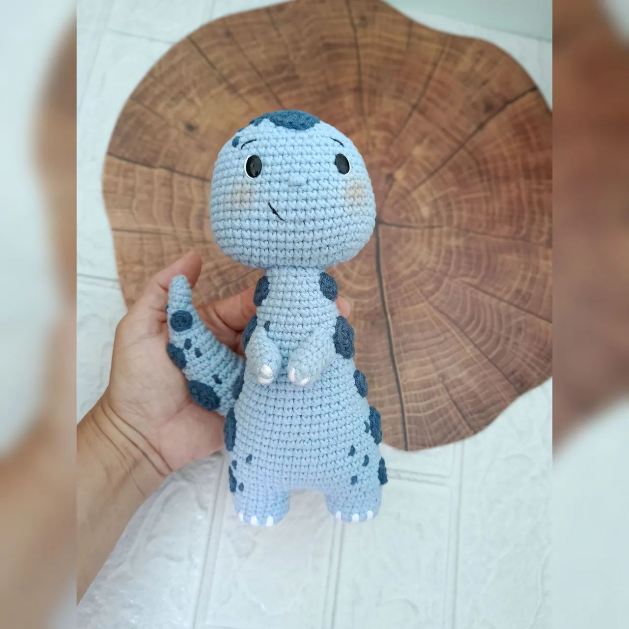 Dino de amigurumi