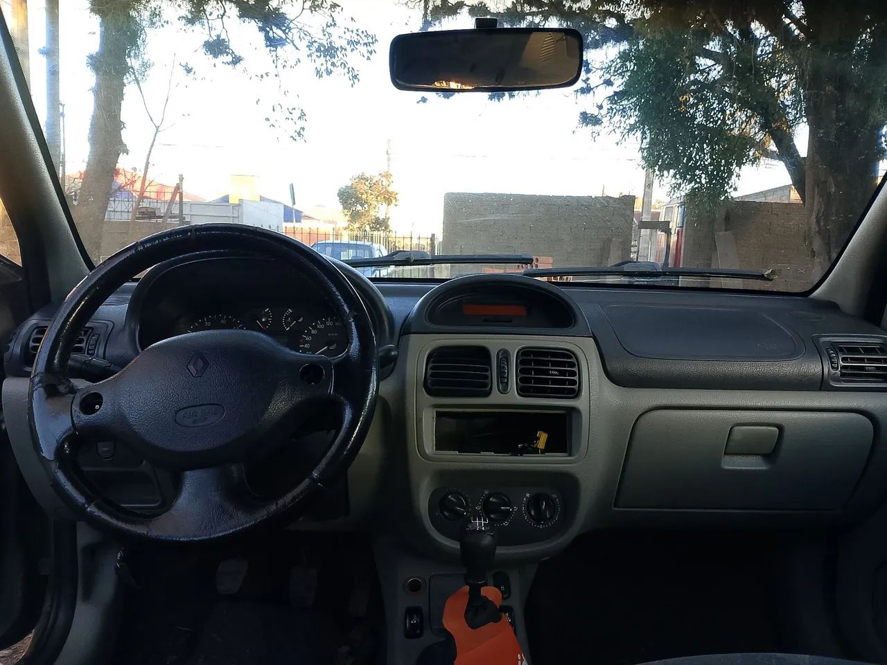 Renault Clio Clio Sed. Privilège Hi-Flex 1.6 16V 4p 2006