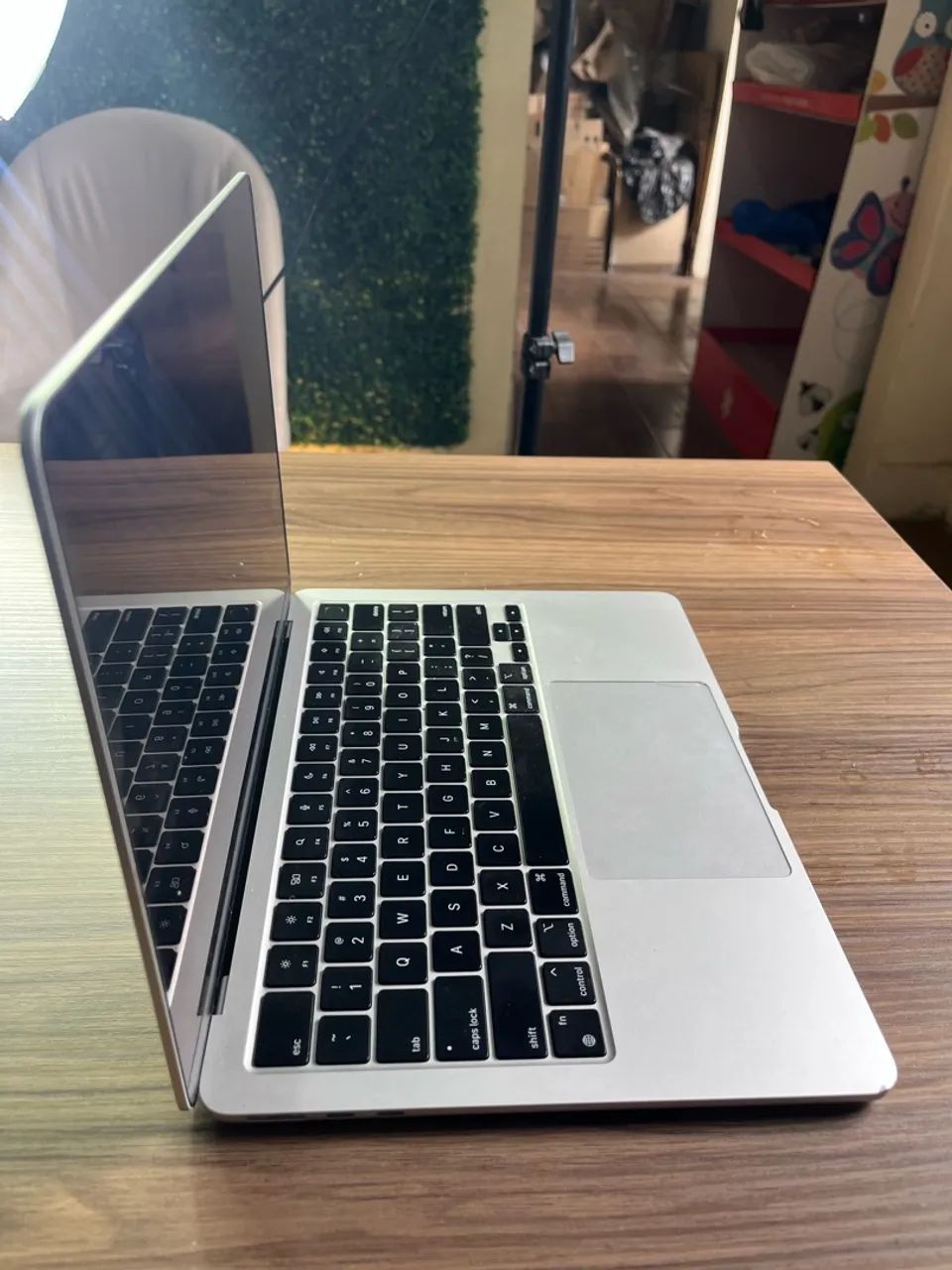 MacBook AIRM2 - Foto 3