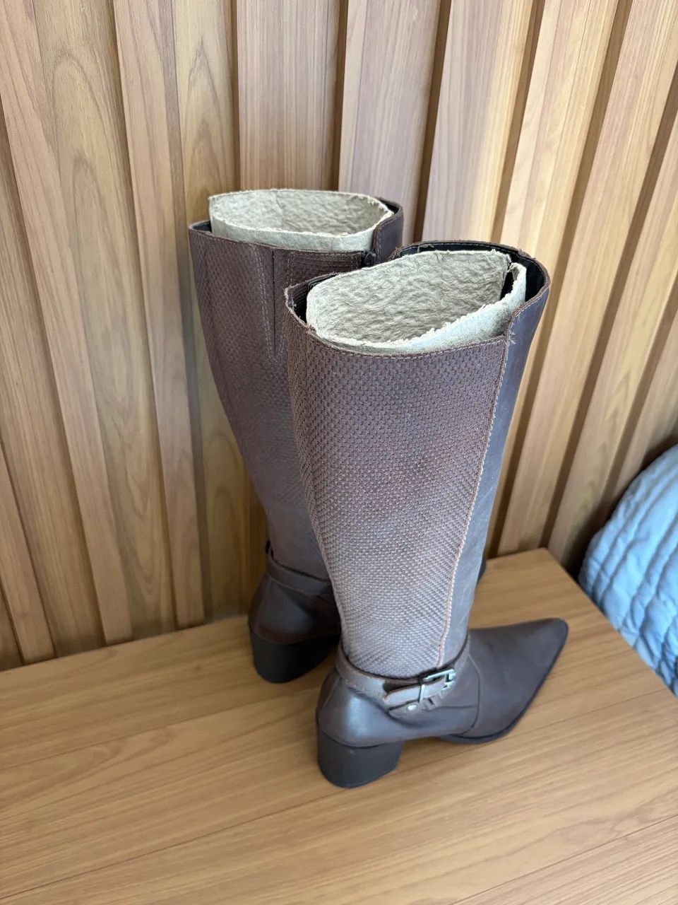 Bota couro 36 - Foto 2