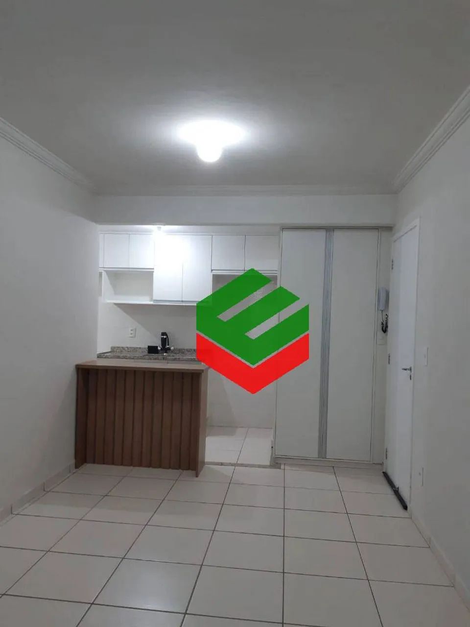 EXCELENTE OPORTUNIDADE APARTAMENTO MOBILIADO - Foto 2