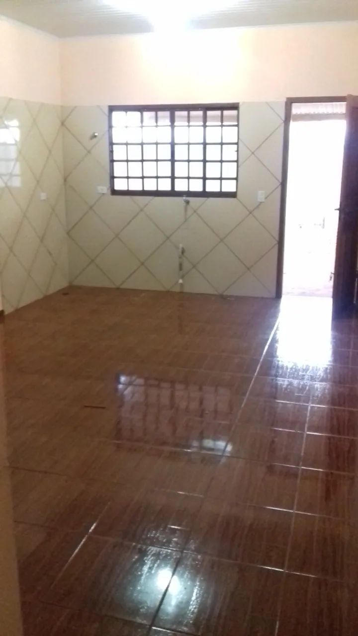Aluga-se casa em Apucarana 