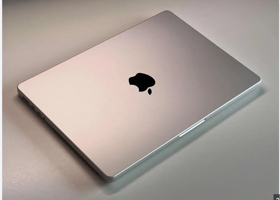MacBook Pro 14 M3 Pro - 18GB RAM / 512GB SSD - Notebooks - Vila