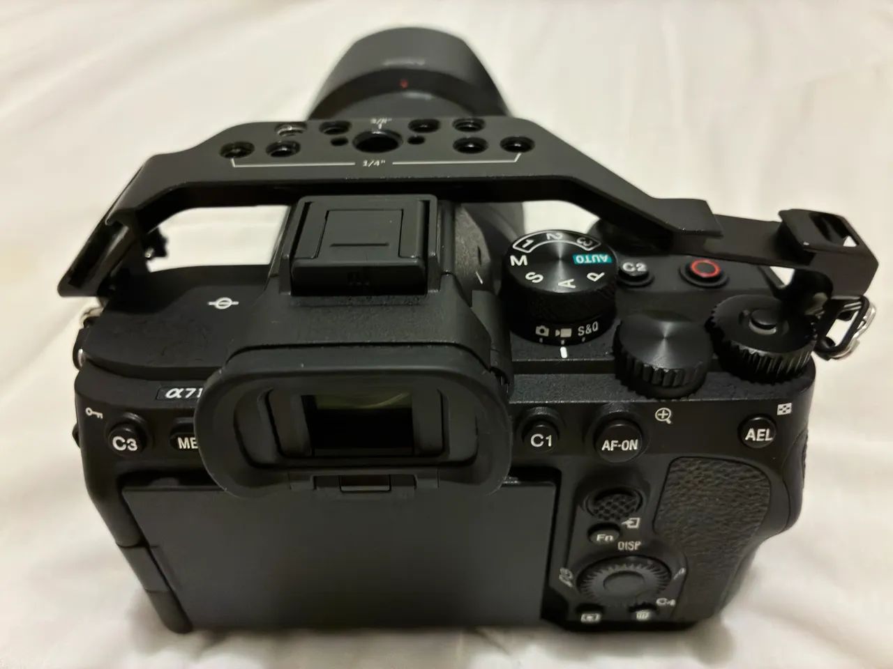 Sony A7IV + Lente kit + acessórios - Semi Nova - Ler Descrição - Foto 6