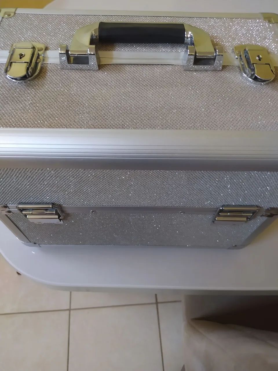 Vende se uma maleta de maquiagem  - Foto 2