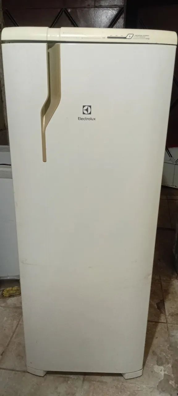 Geladeira eletrolux 360 litro 