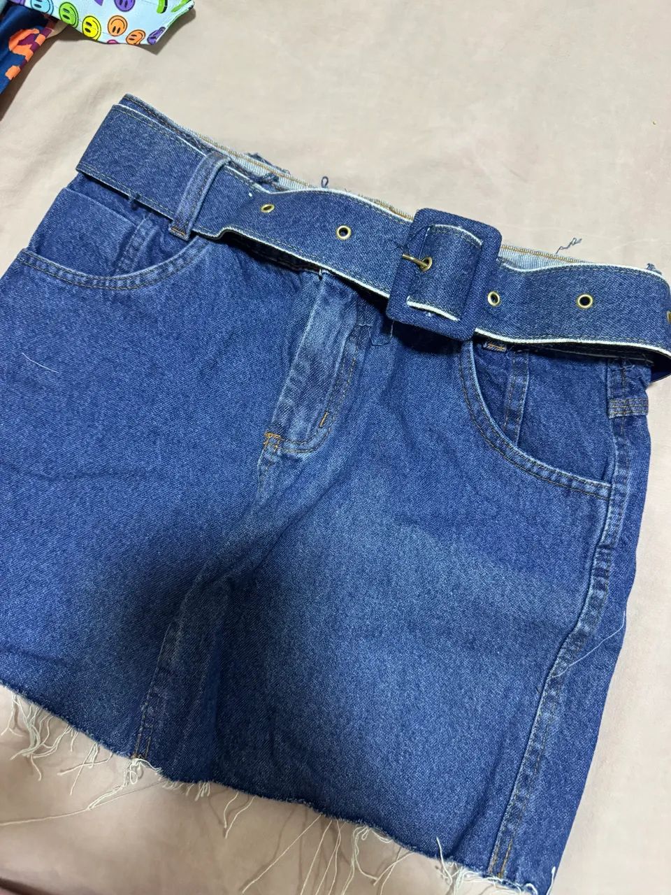 Saia jeans com cinto 