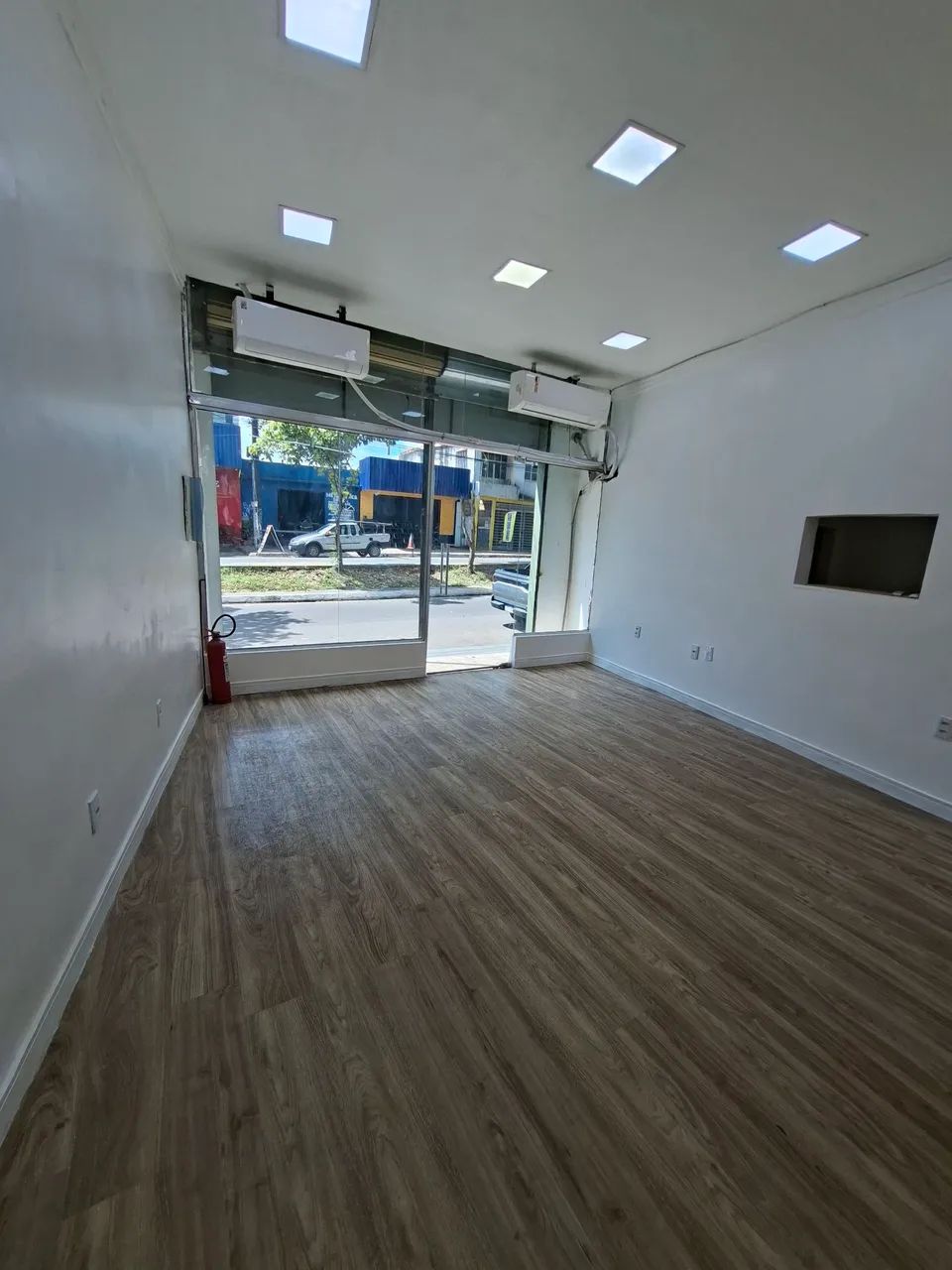 Alugo Ponto Comercial no Planalto- localização Privilegiada - Foto 2