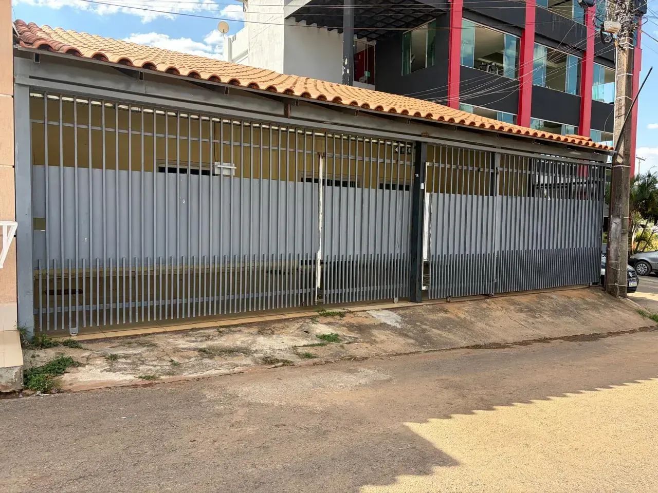 Casa à venda na QNL 06