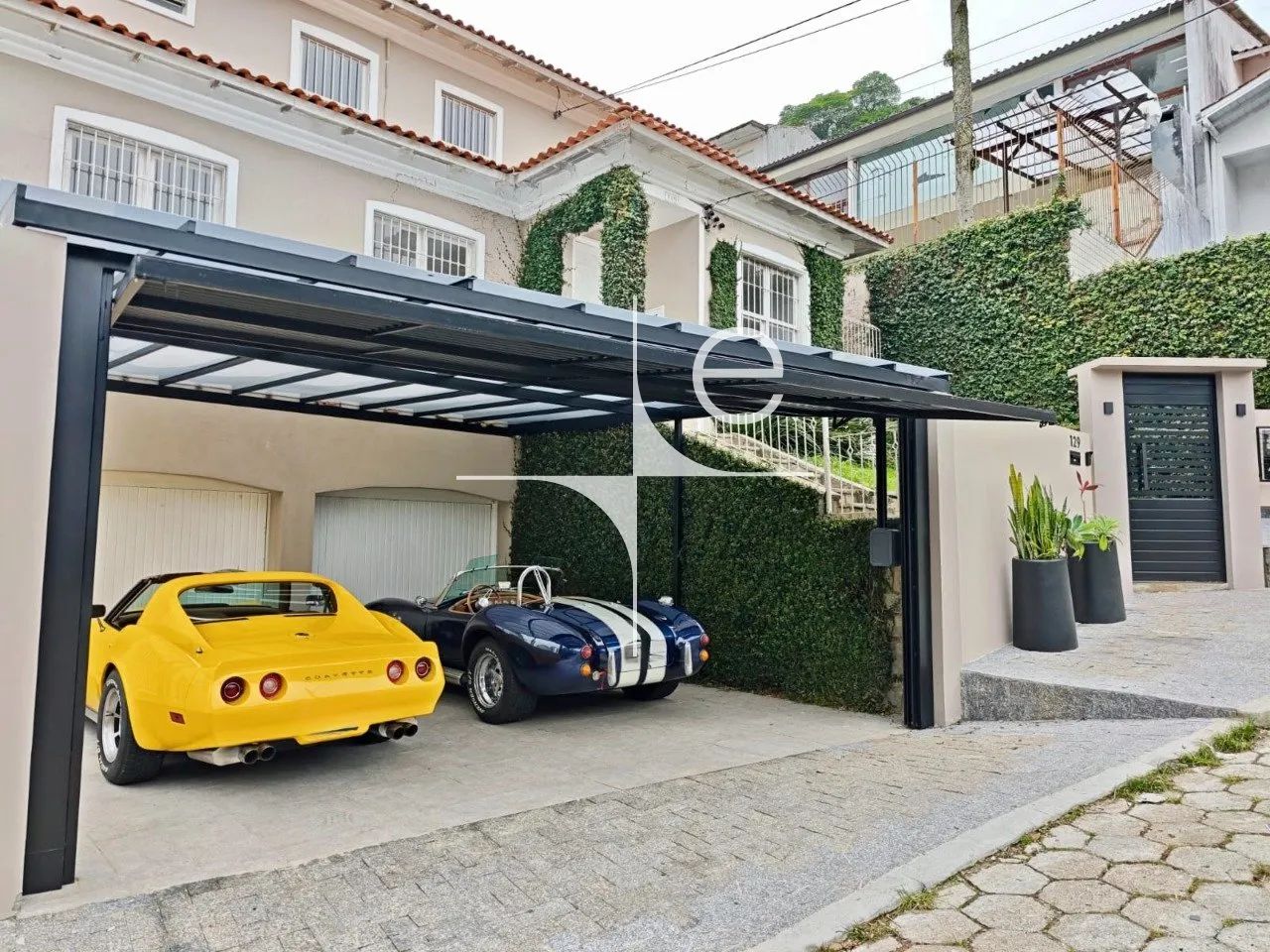 Casa 6 quartos na Agronômica