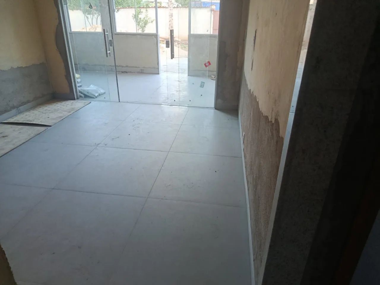 Pedreiro da base acabamento 