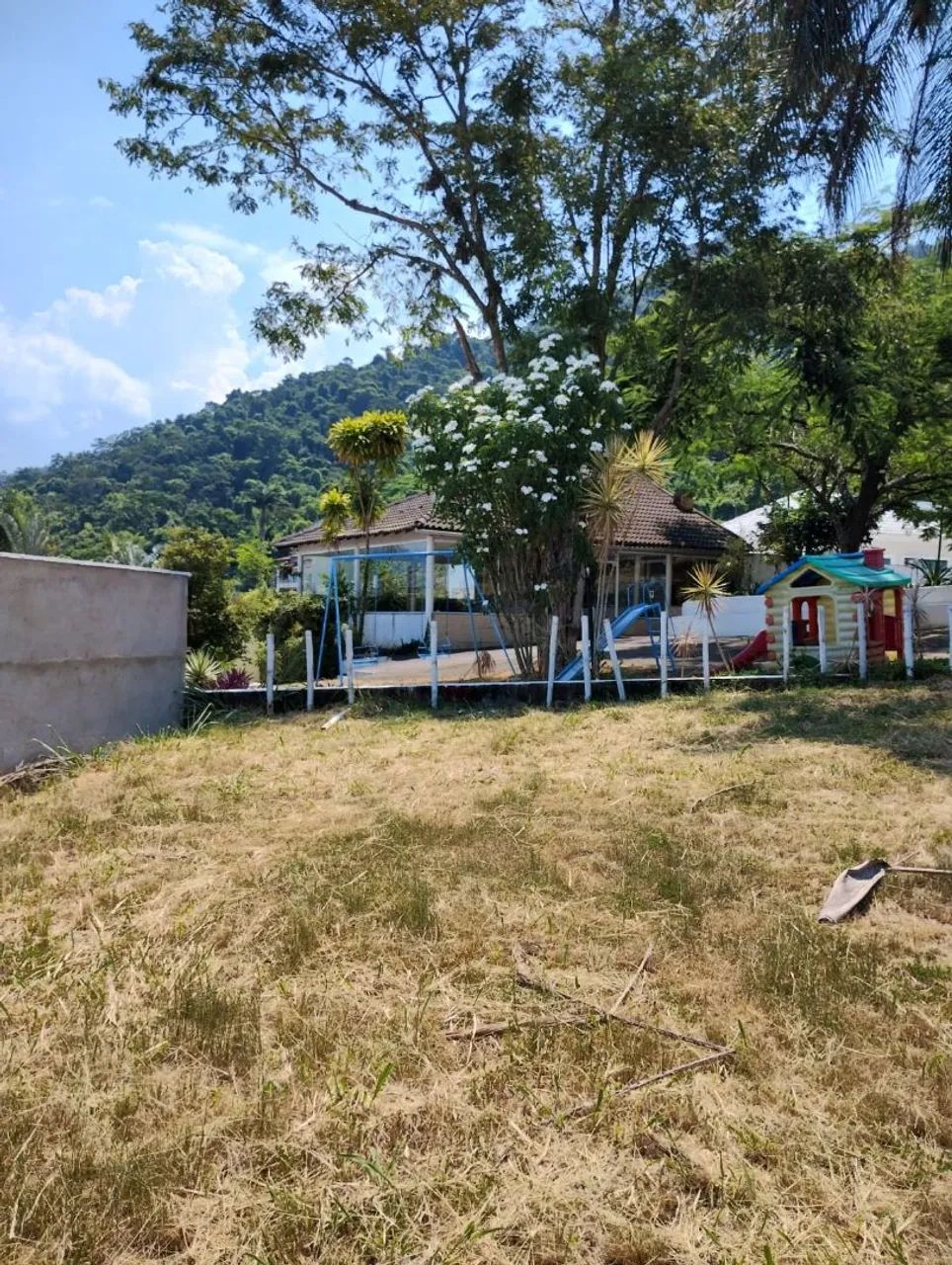 Terreno dentro de condômínio