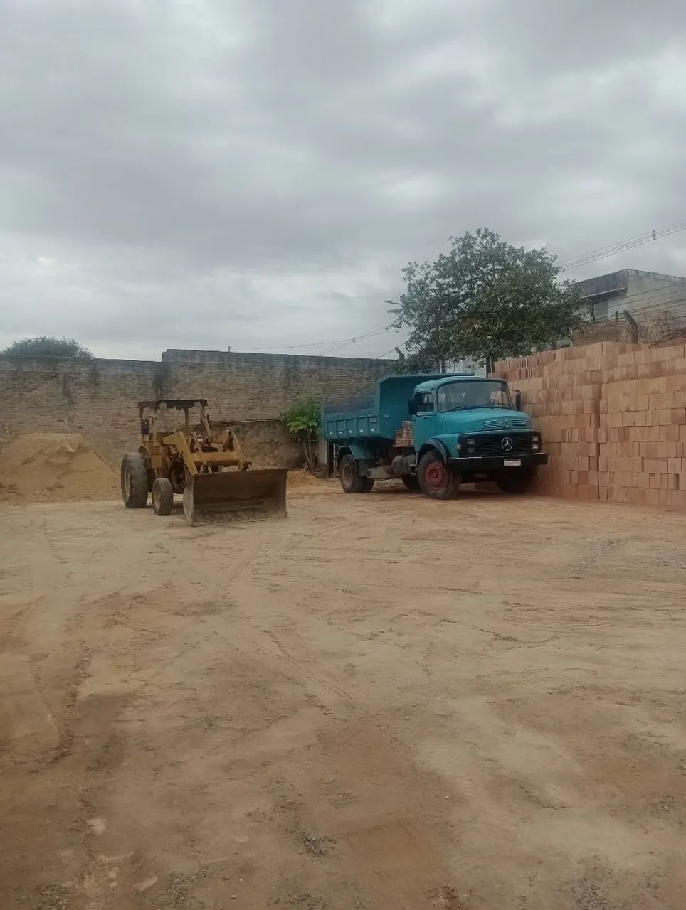 Depósito de material para construção 