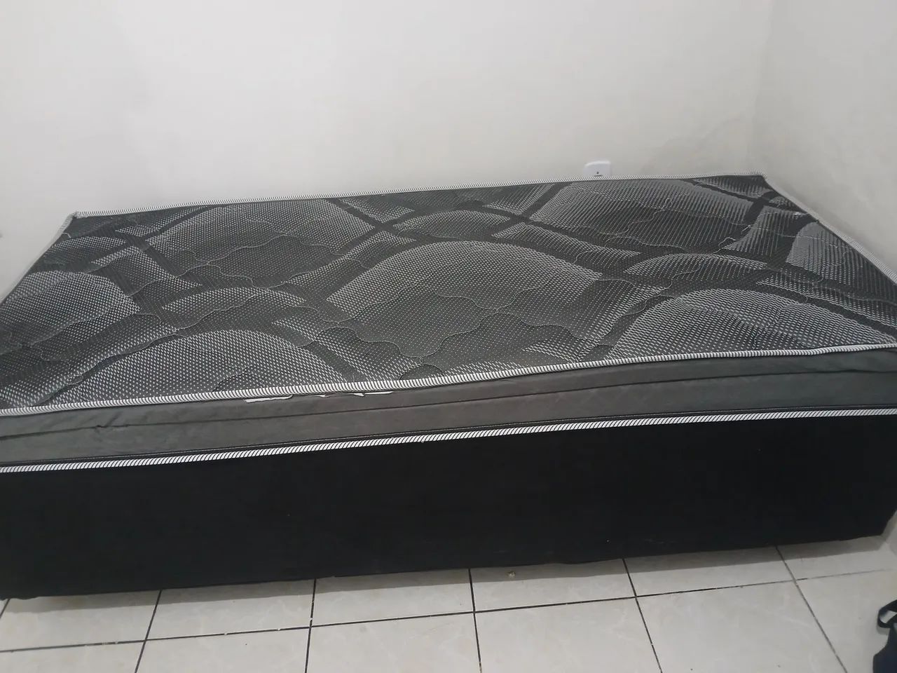 Cama box de solteiro em perfeito estado - Foto 2