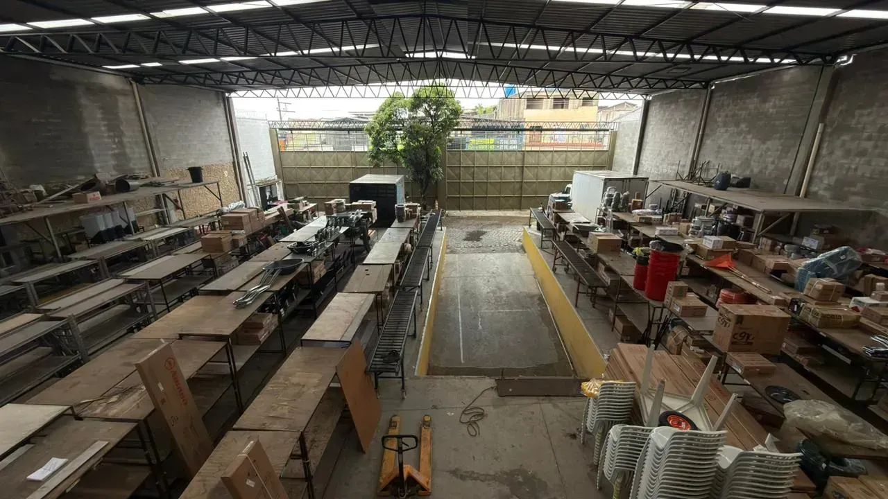 OLARIA - VENDO EXCELENTE GALPÃO 1.500 M² - Foto 4