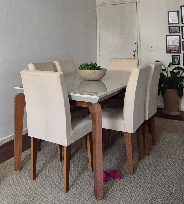Mesa de jantar 6 lugares + 6 cadeiras 