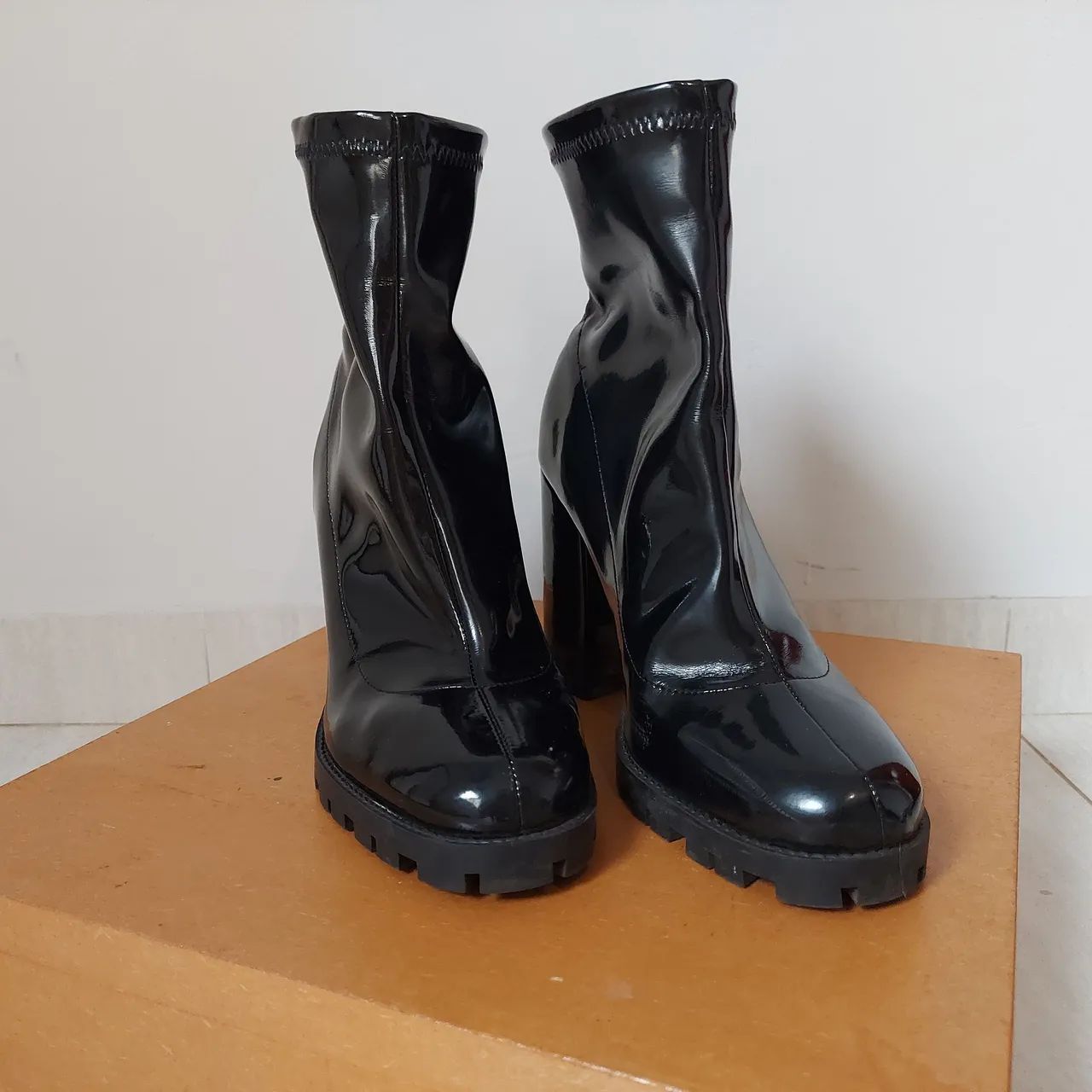 bota preta arezzo 39