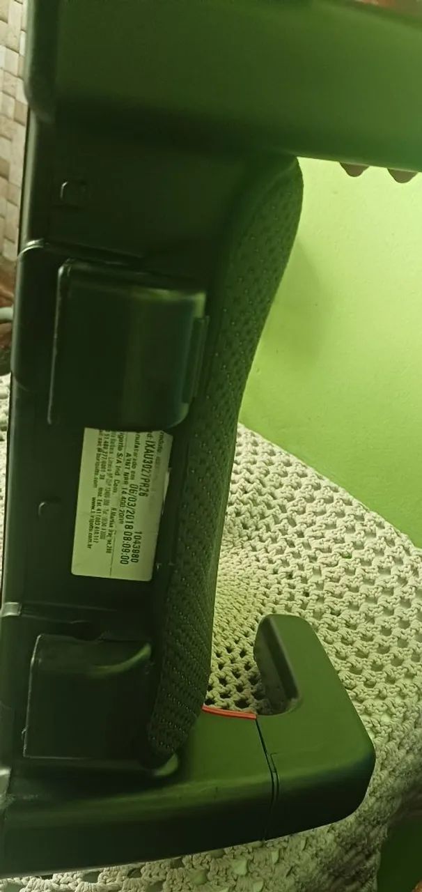 Assento elevado para carro infantil marca  burigotto semi novo de 15 até 36 kilos - Foto 6