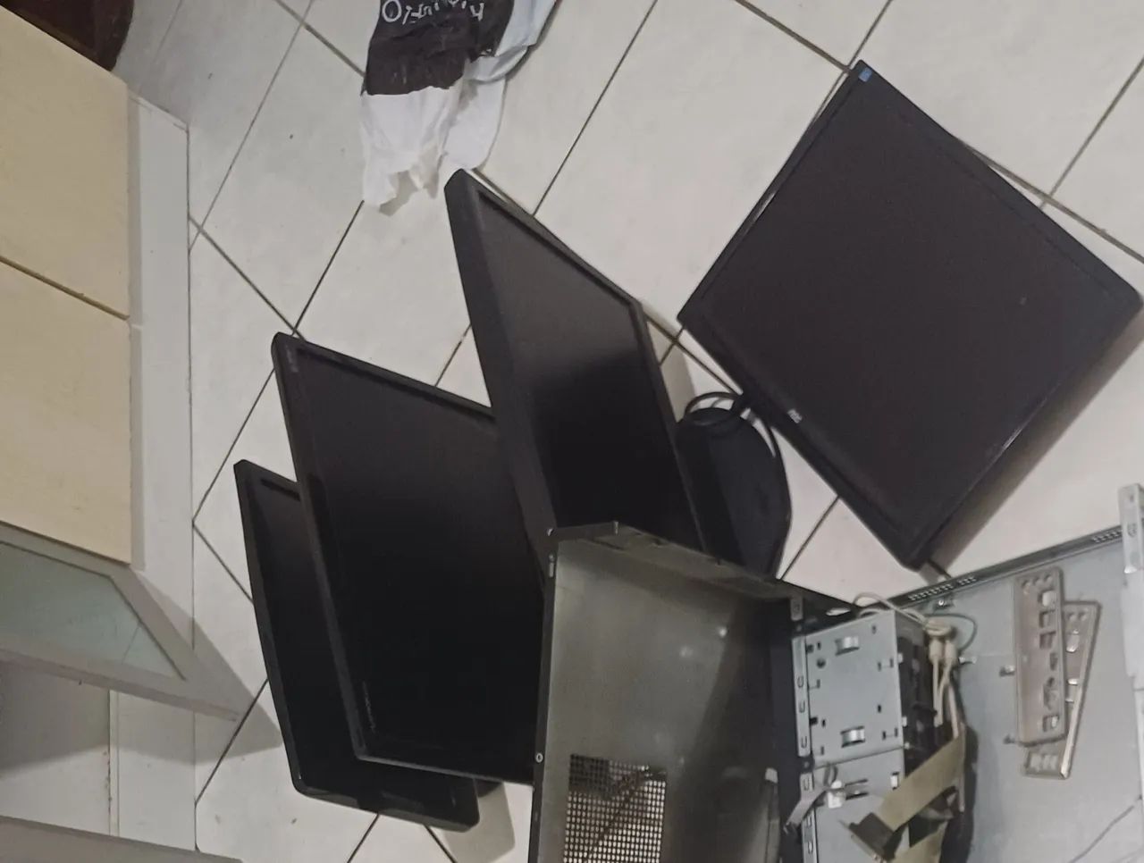 Monitores (ler descrição)