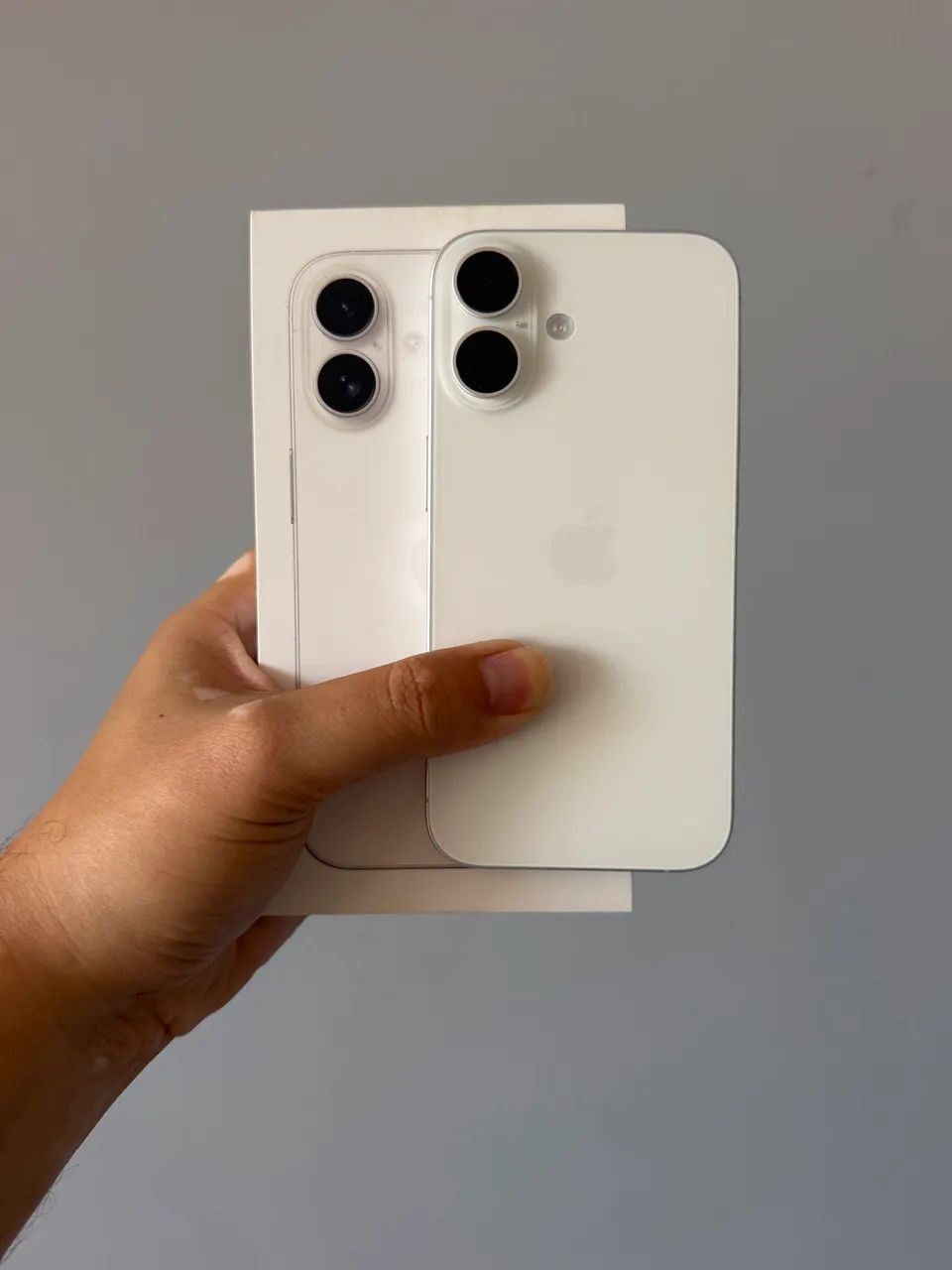 iPhone 16 128GB Branco Garantia Apple até 2027