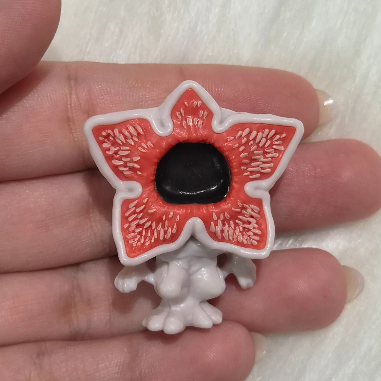Stranger Things Kinder Joy 