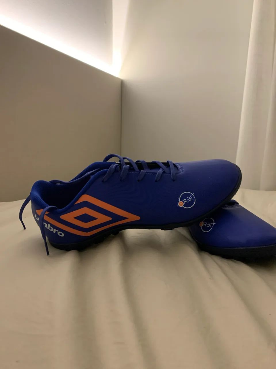 Chuteira Umbro Orbit 