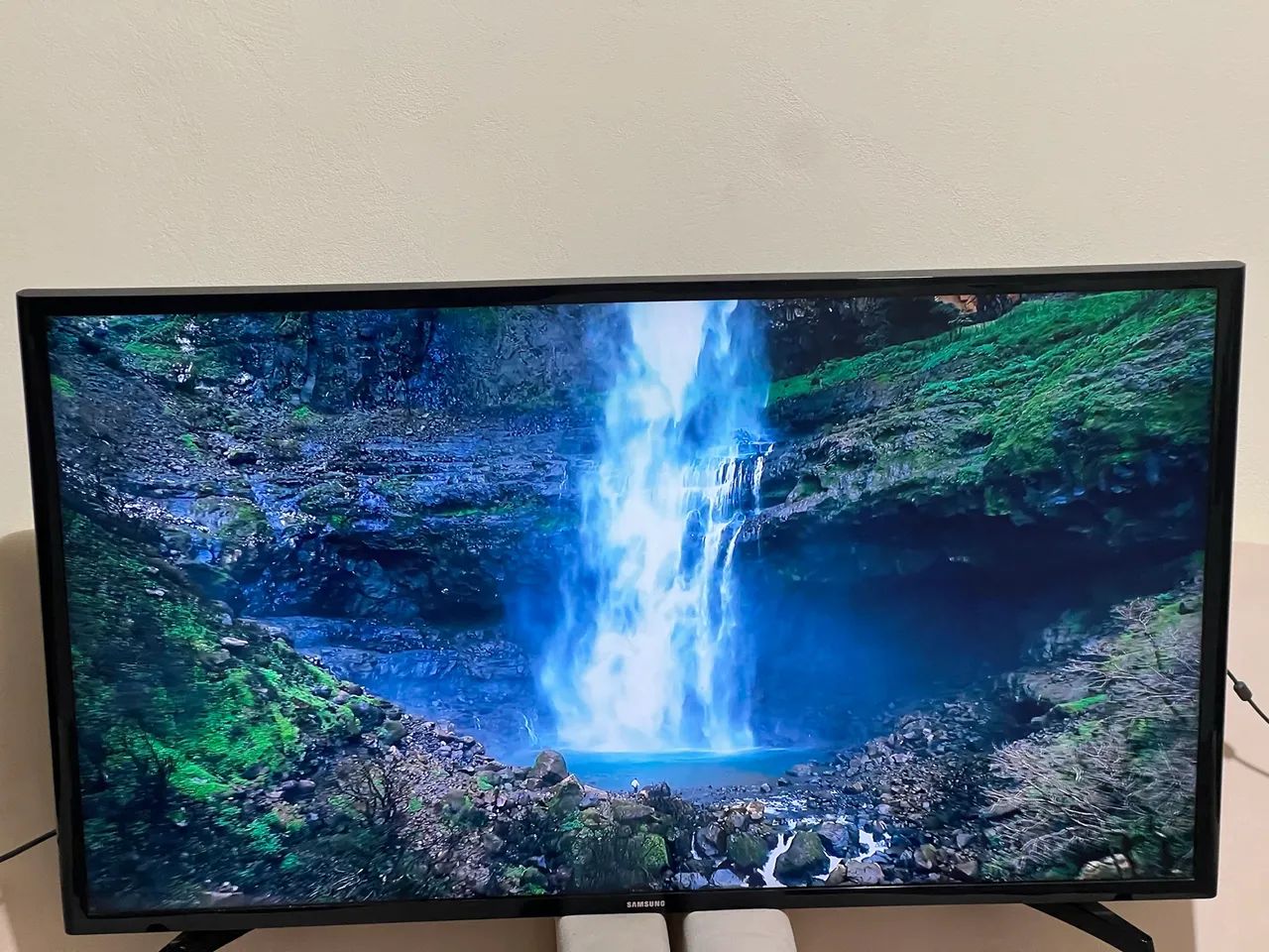 Tv smart Samsung 40 + Google cromecast  - Foto 3