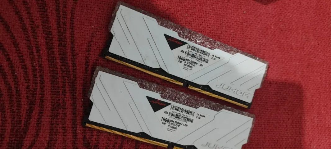 MEMÓRIA RAM 32GB RGB EM DIAMANTE