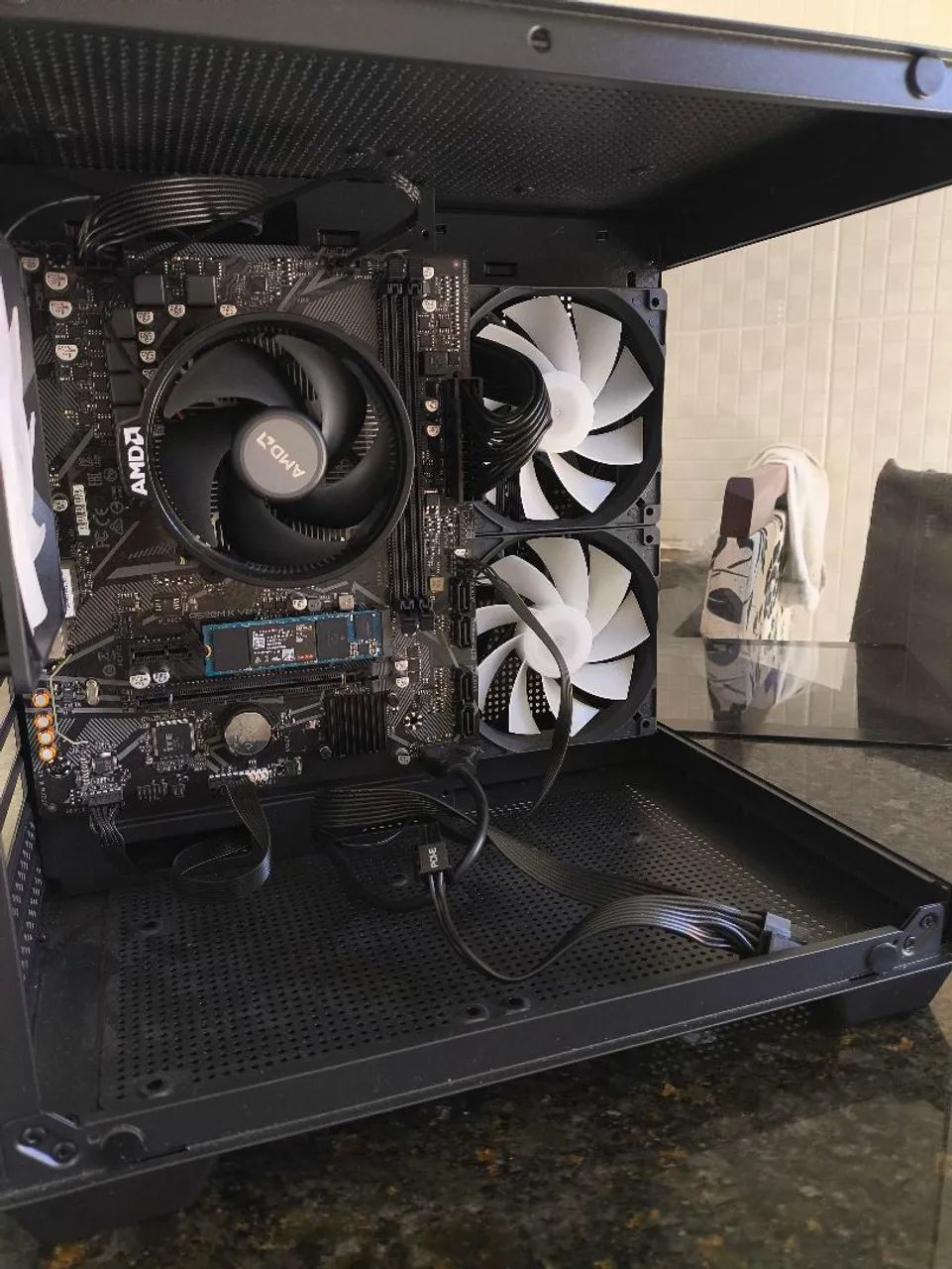 PC Base Gamer Ryzen 5 5600G - Excelente Estado - Foto 2