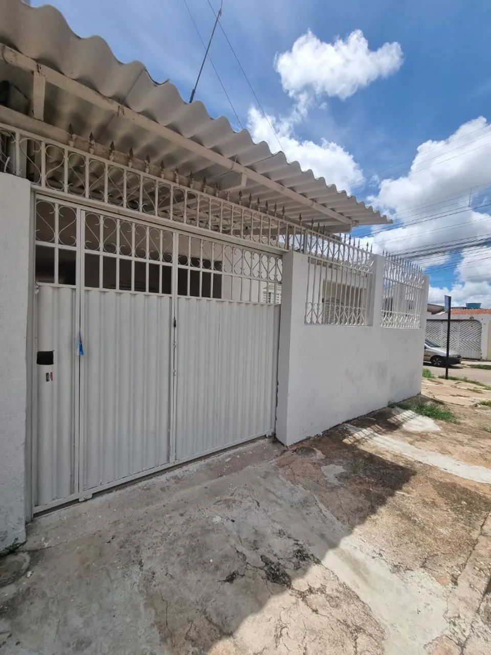 Vendo ótima casa na Santa Maria
