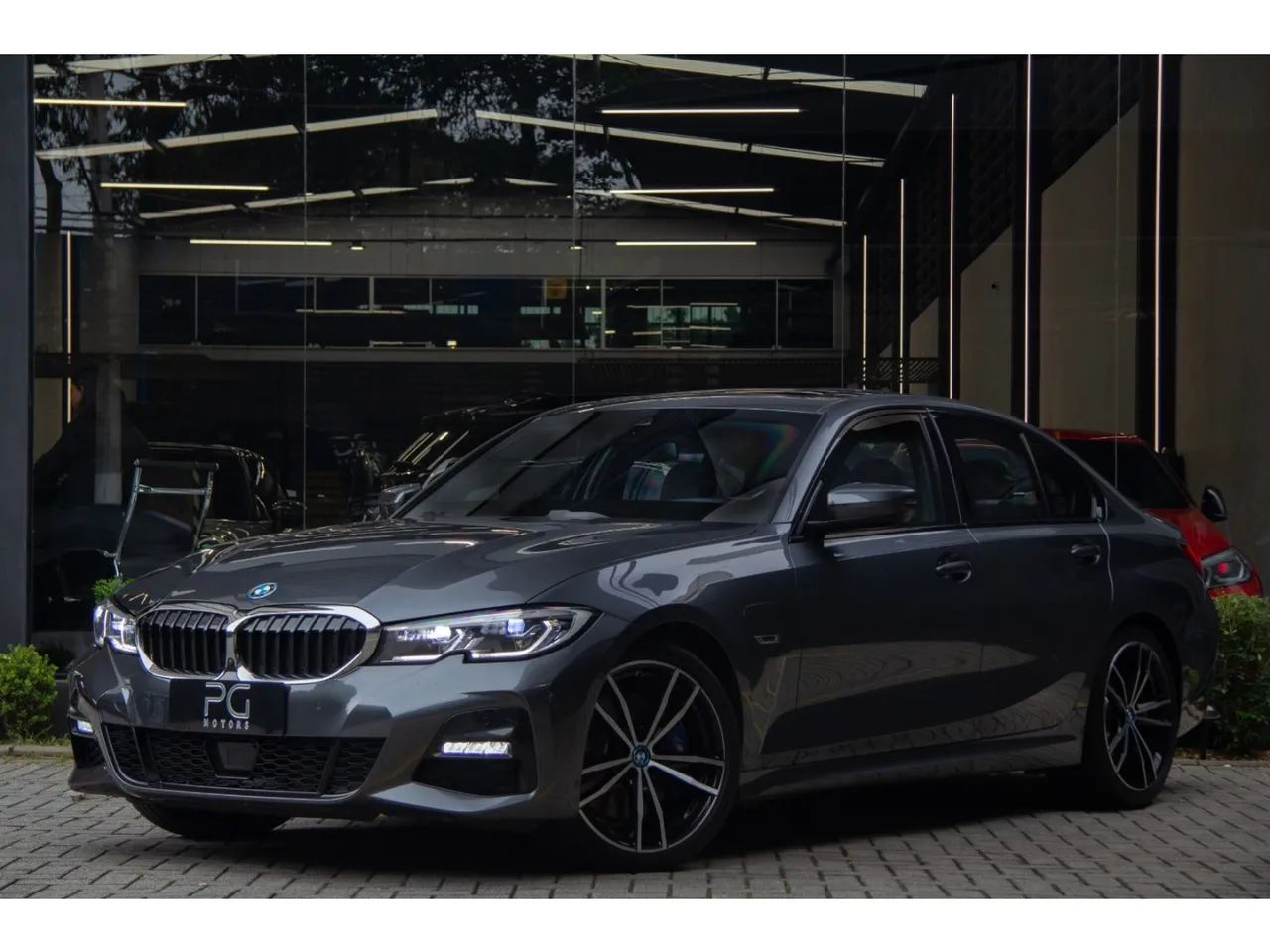 BMW 330E M Sport 2.0 Turbo Híbrido AU 2022