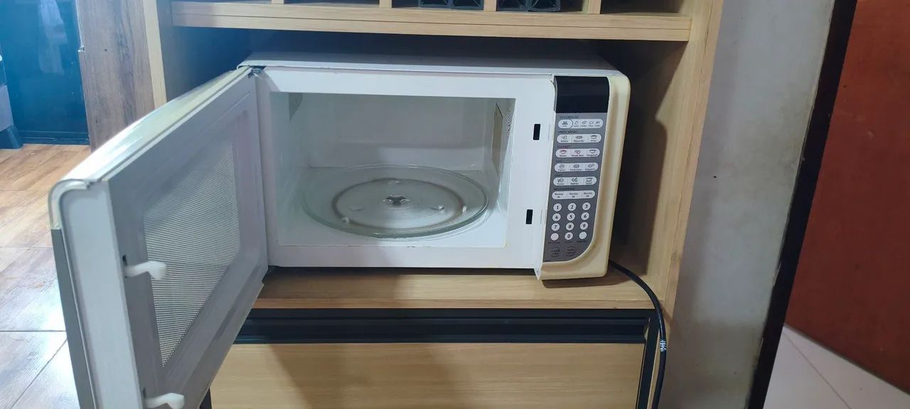 Microondas Eletrolux 31L - Foto 2