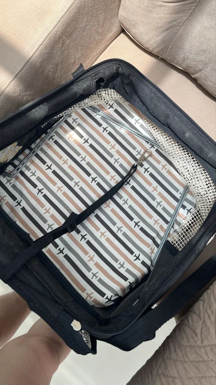 Bolsa de transportes aéreos para caes gatos avião preto 43x32x24cm São Pet - Foto 2