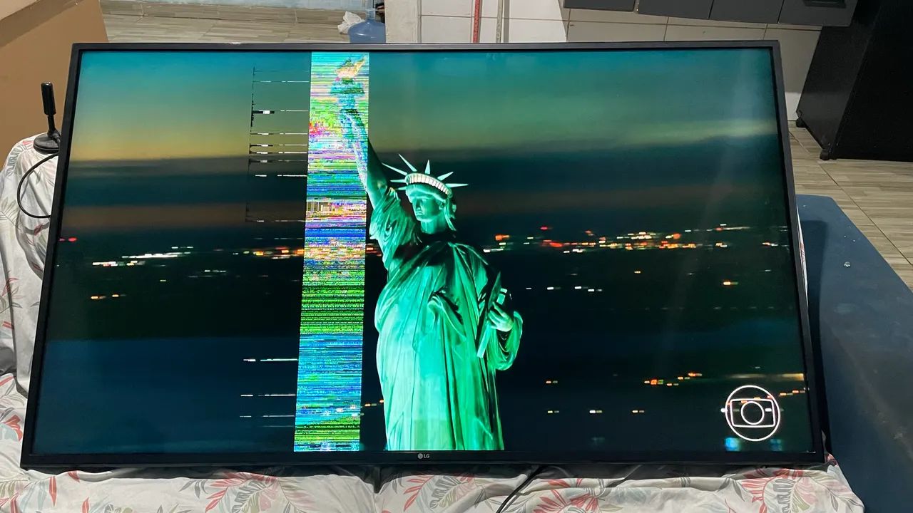 Tv LG 60 polegadas, com avaria na led 444716931959367680