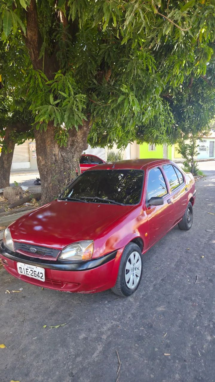 Ford Fiesta Sedan Street 1.0 8V 4P 2002