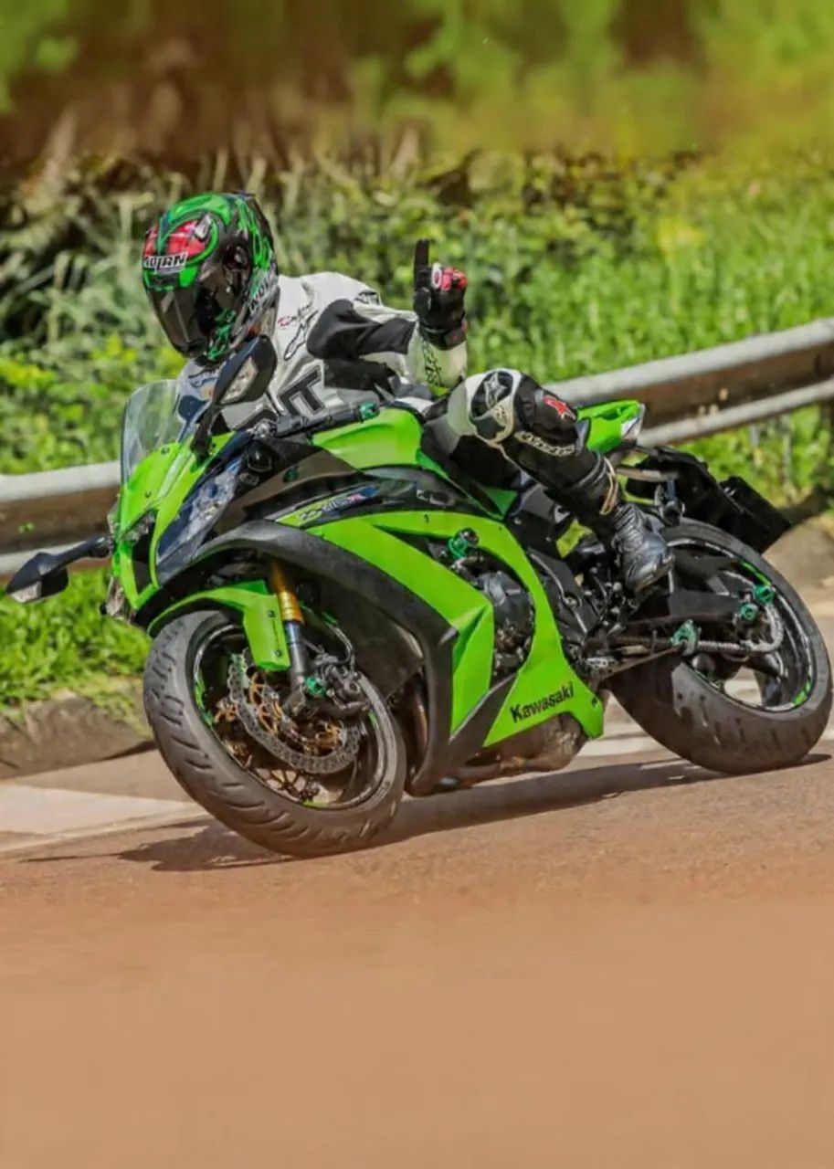 Kawasaki Zx-10/ Zx-10r 1000cc 2013 - 1497295273 | OLX