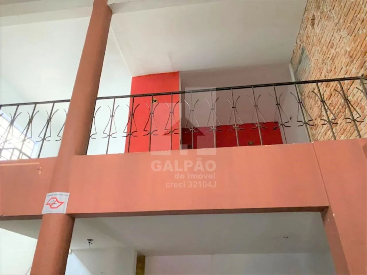SOBRADO COM PE DIREITO DUPLO NA SALA PRINCIPAL, terreno 10x20 - Foto 3