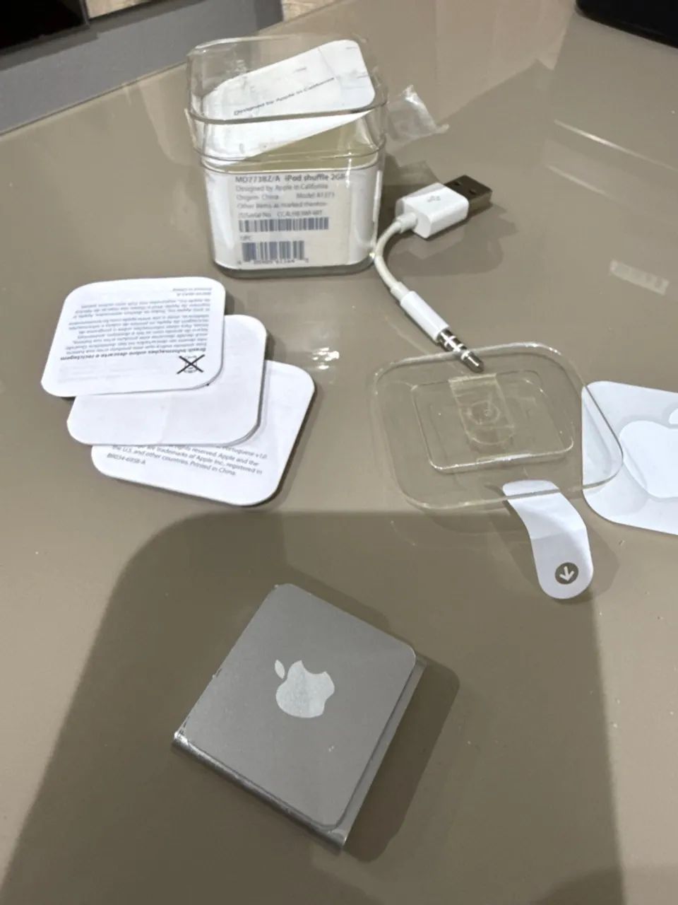 iPod Shuffle 2Gb Silver novo  - Foto 4