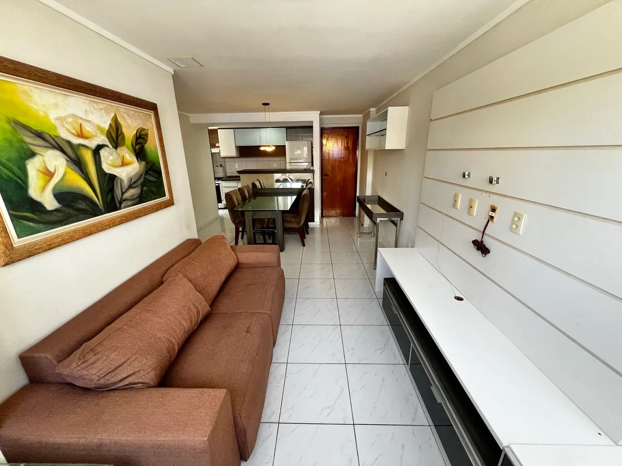 Apartamento 3 quartos SEMI MOBILIADO em manaira 