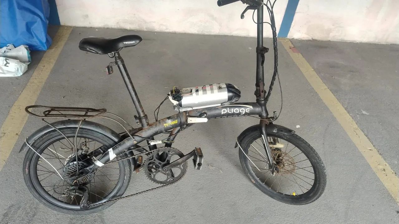 Vendo Bicicleta Elétrica com defeito 