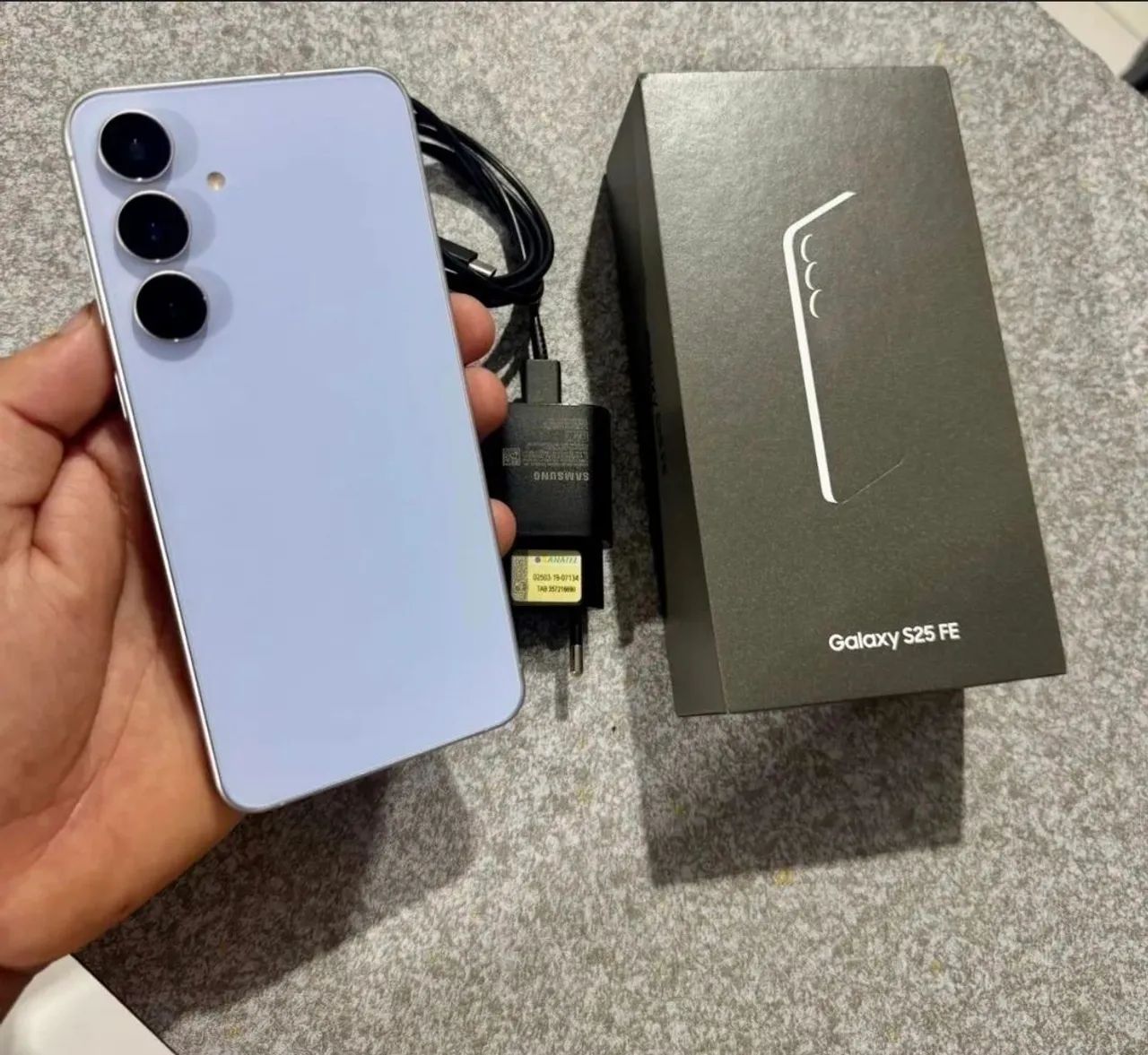 Samsung S25 FE 128gb 8RAM 5G  - Foto 2