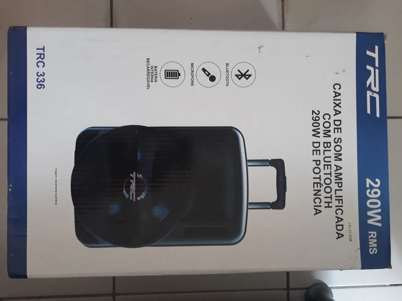 Caixa de som amplificada