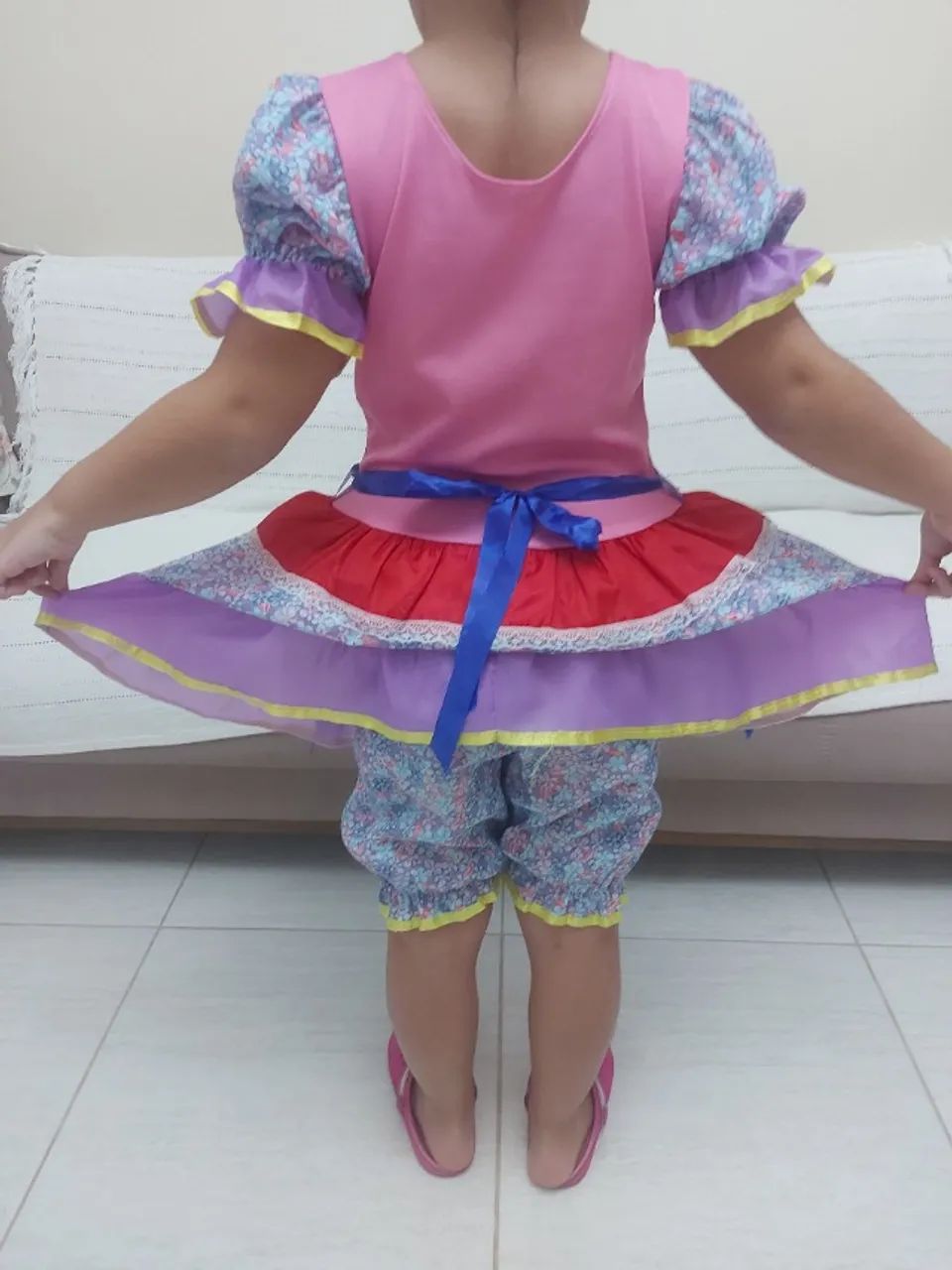 Vestido de Festa Junina Infantil - Tamanho 8 (Com Shorts Combinando) - Foto 3