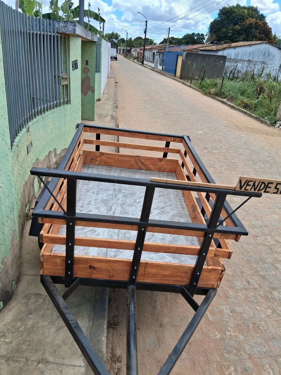 Vende-se Reboque