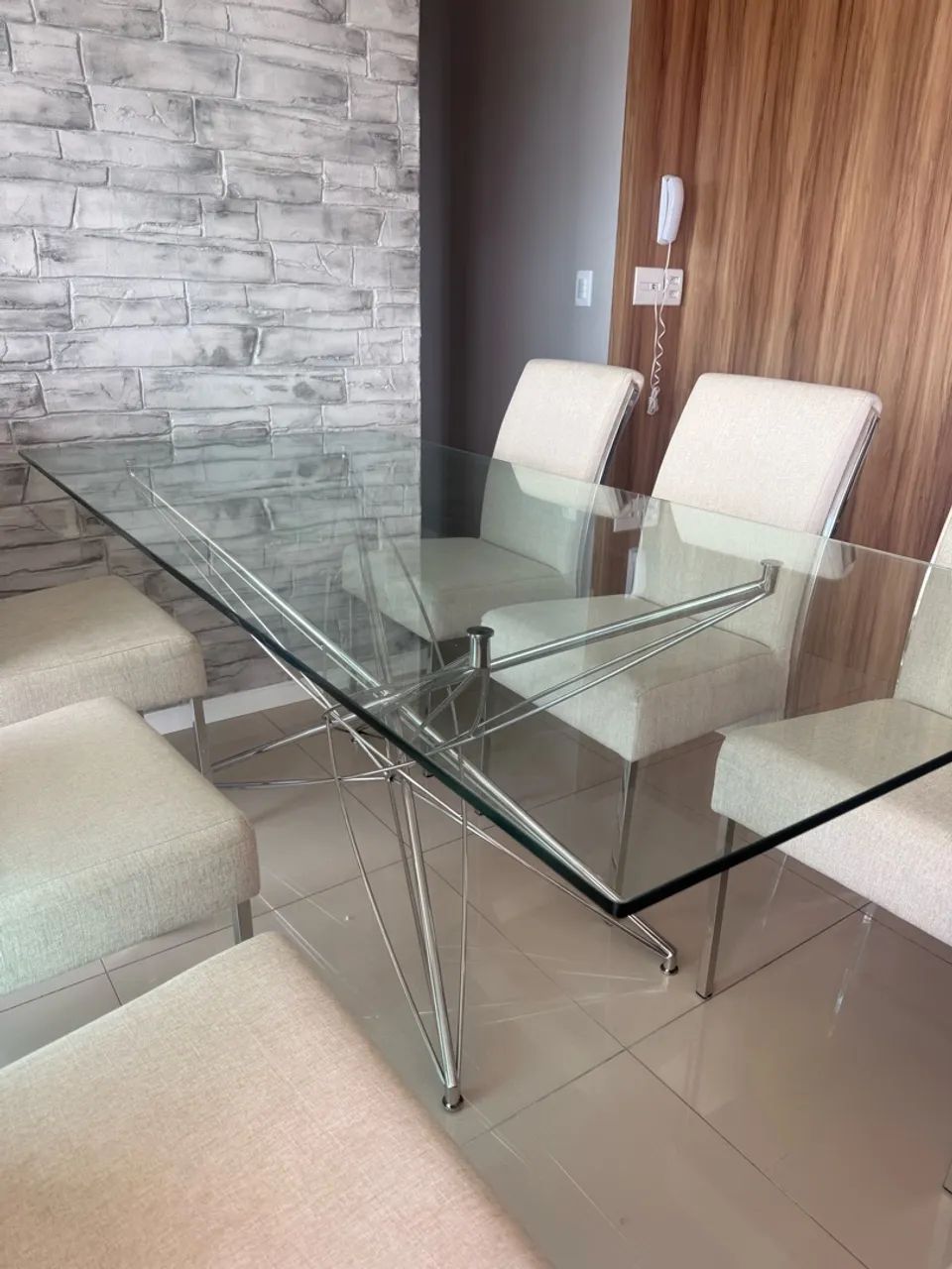Mesa jantar com seis cadeiras 