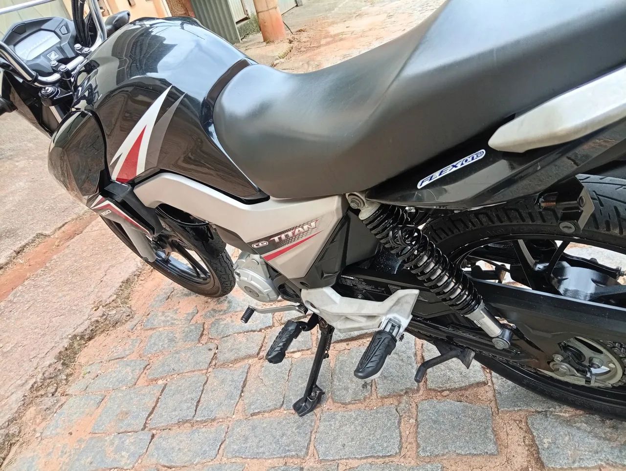 Vendo moto Cel *
