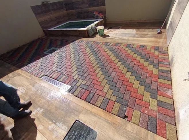 Calceteiro instalador de Paver ,piso tático,bloquete