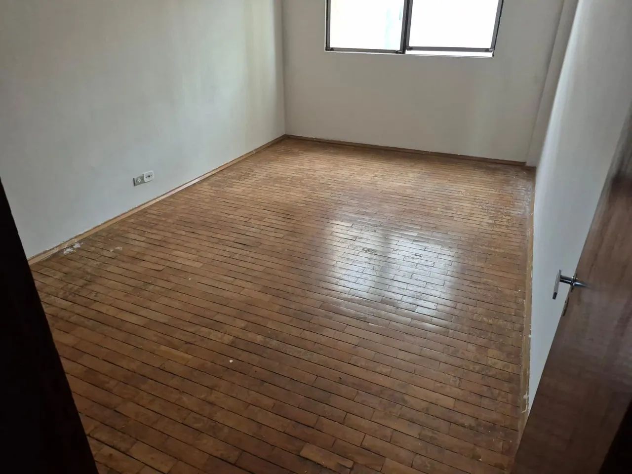 Oportunidade!! Vende-se Apartamento amplo - Foto 2