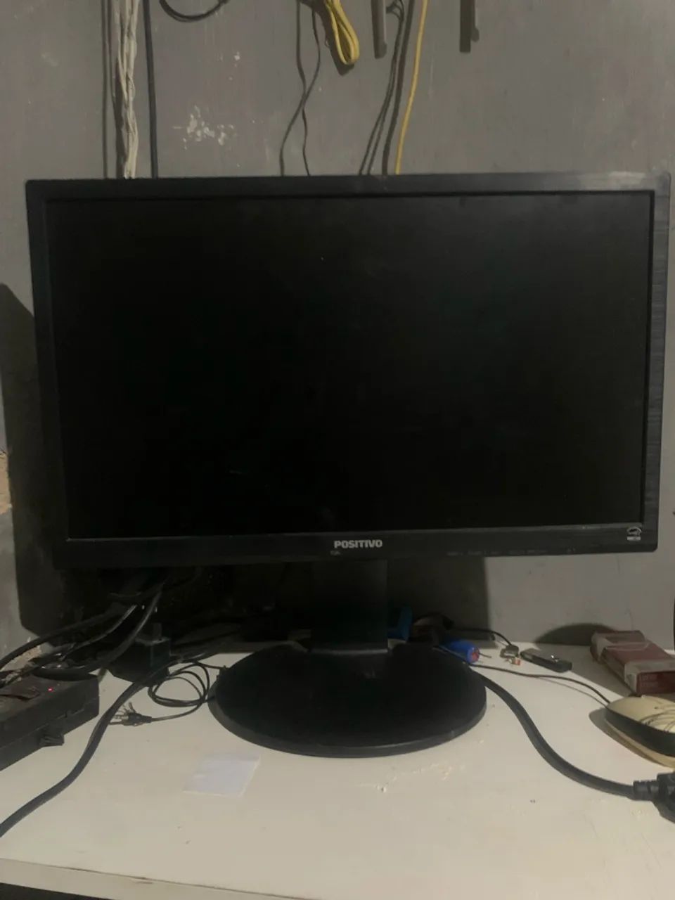 Monitor positivo 22 polegadas