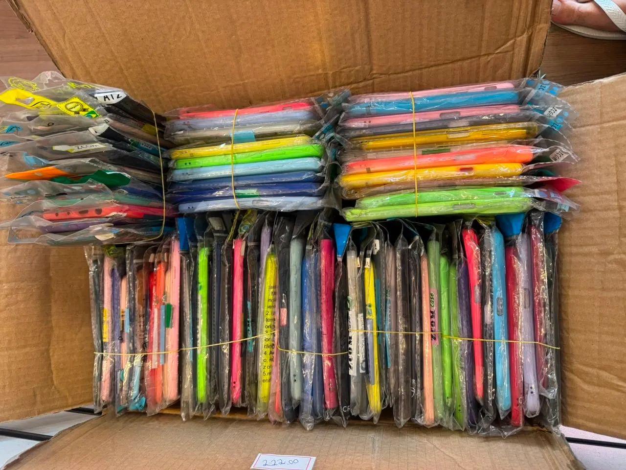 Lote Mais De 360 Capas Para Celulares Variadas, Android E IPhone  - Foto 2